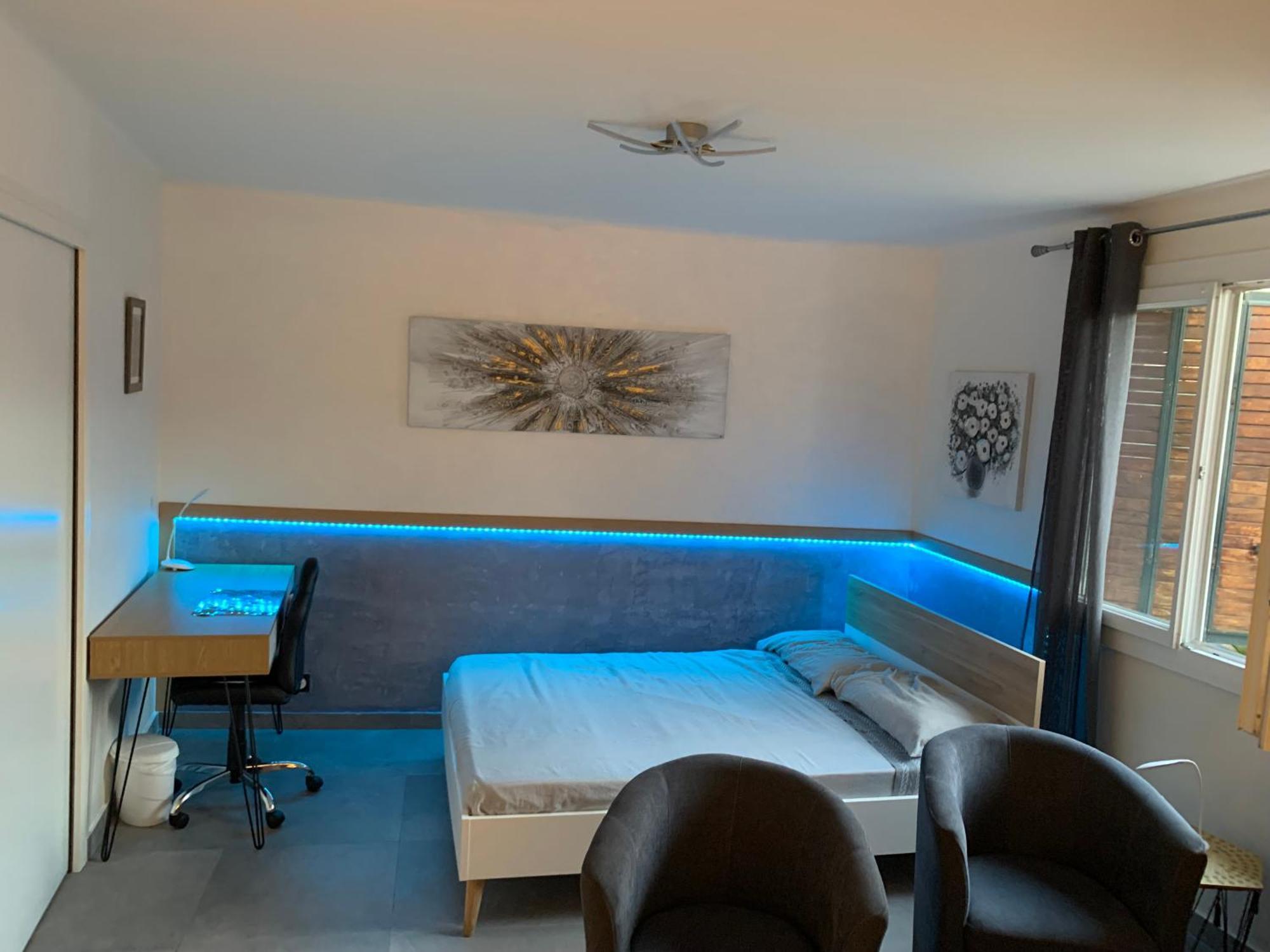 Grand Studio Tres Agreable Avec Bar, Cuisine Et Terrasse Cagnes-sur-Mer Luaran gambar